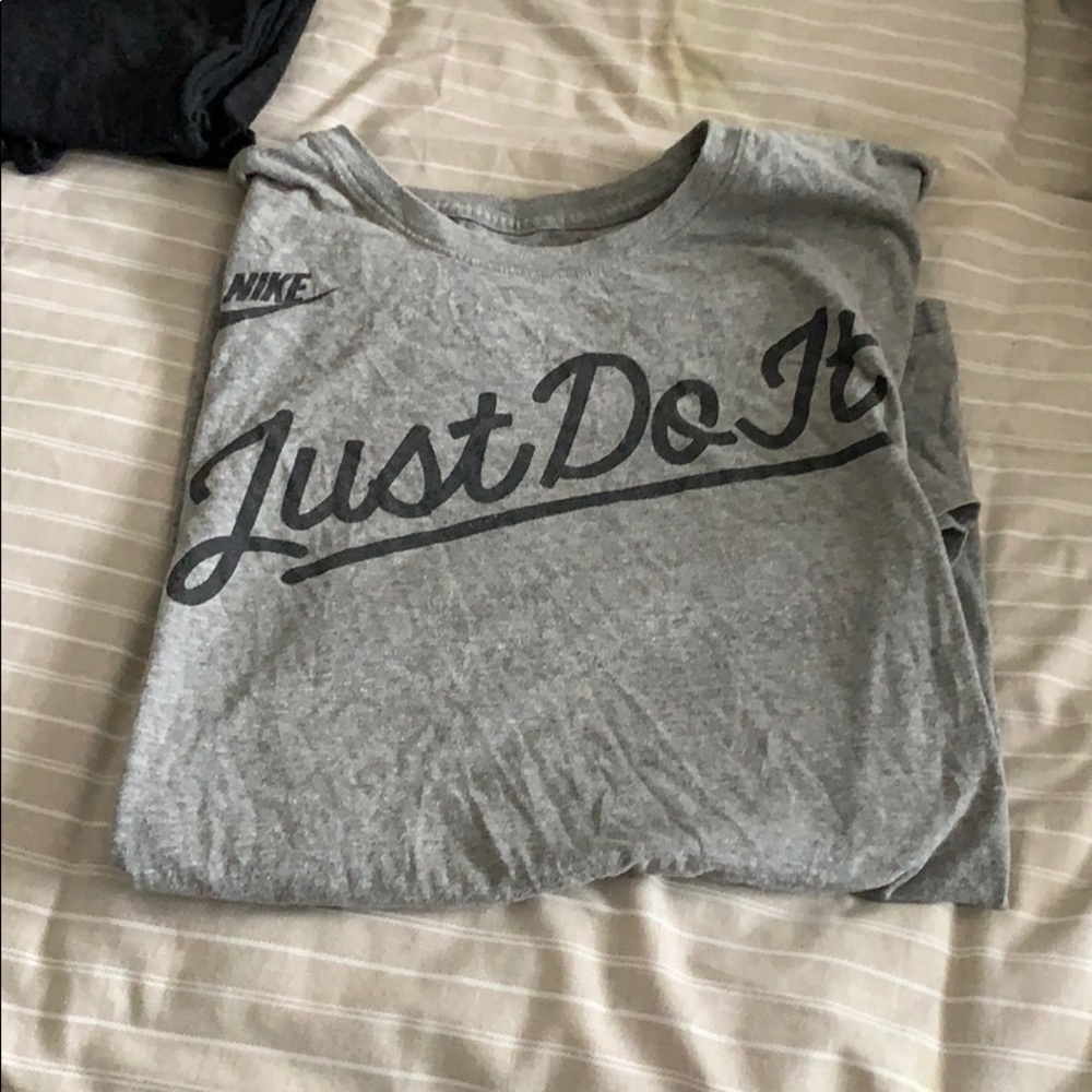 Nike t shirt